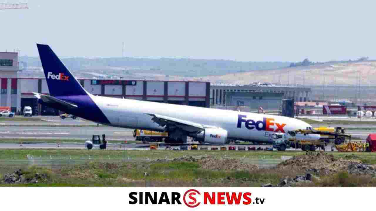 Alt=“sinarnews”, Alt=“pesawat boeing”, Alt =“Naibaho”, Alt=“sijabat”