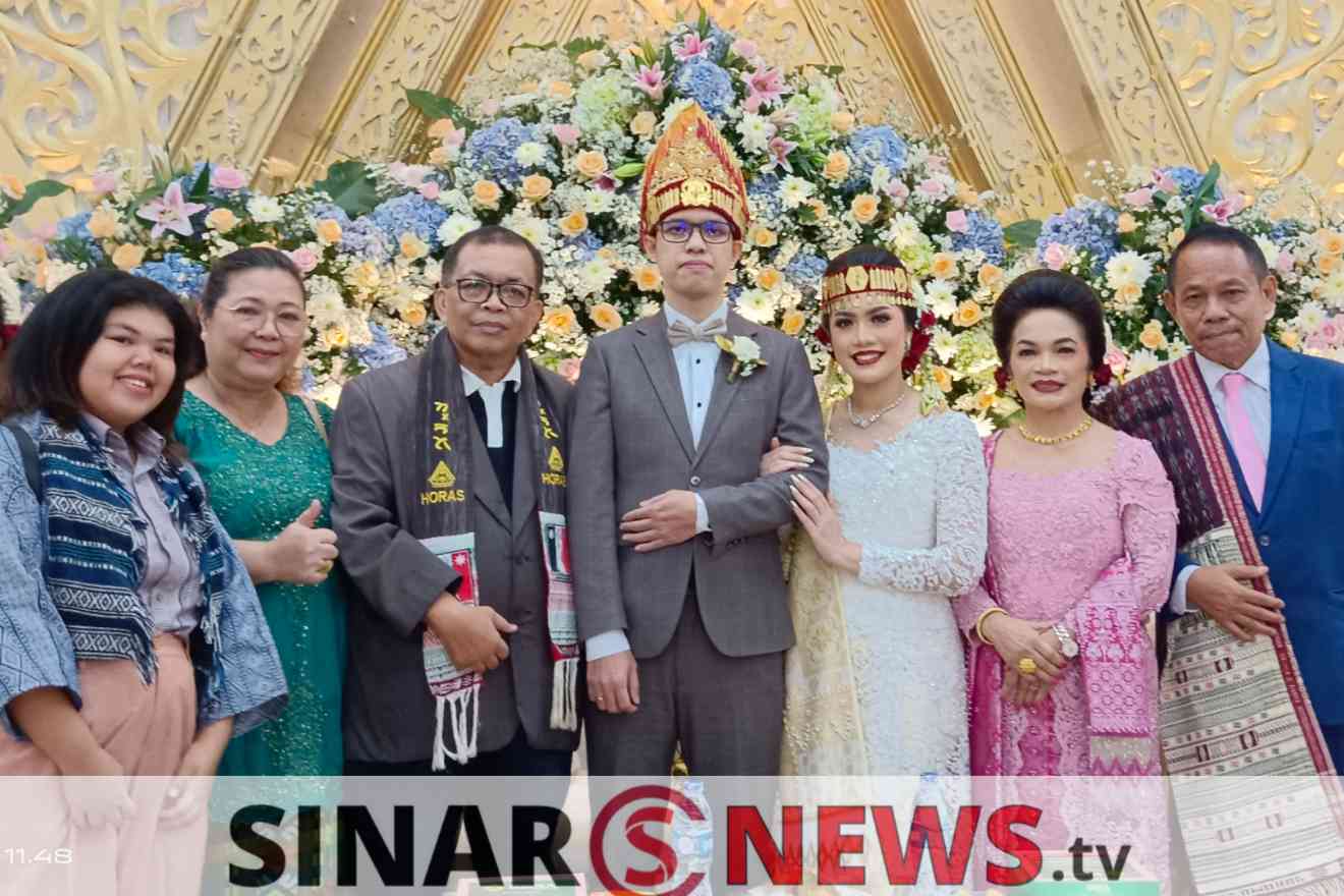 Alt="adat batak", Alt=“sirajabatak”