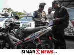 sinarnews_aron_lastrin_advokat_pengacara_nikolas_naibaho_20250319_200100_0000