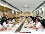 sinarnews_aron_lastrin_advokat_pengacara_nikolas_naibaho_20261008_092557_0000